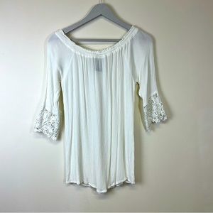 Chelsea & Theodore white Size S